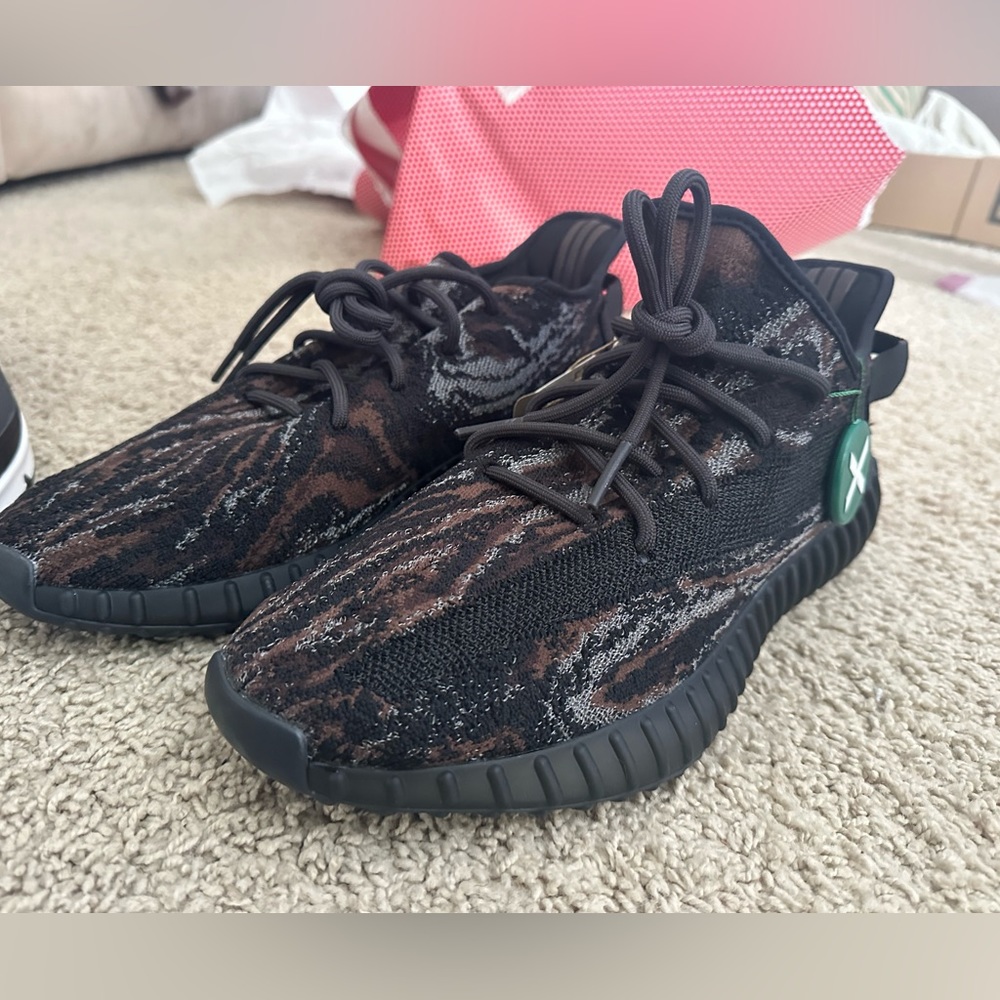 Yeezy Boost V2